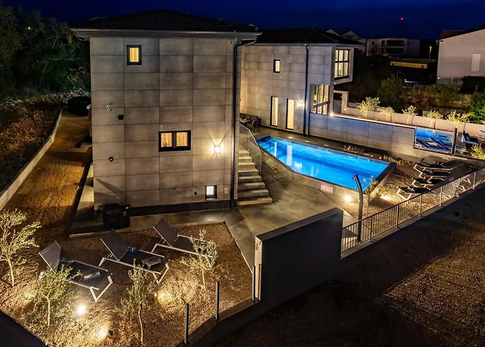 Signature With Heated Pool Malinska