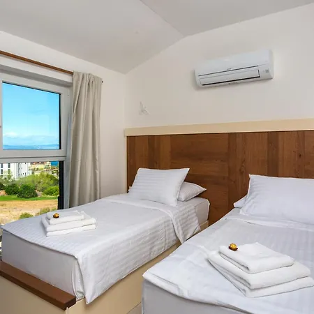 Signature With Heated Pool