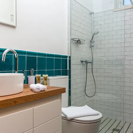 Signature With Heated Pool