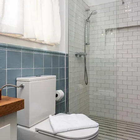 Signature With Heated Pool