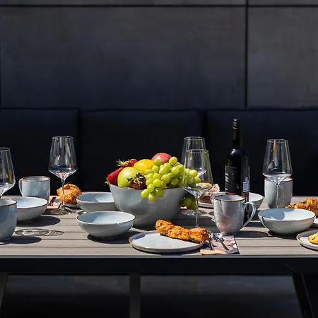 Villa Signature With Heated Pool Malinska