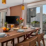 Signature With Heated Pool * Malinska