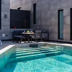 Signature With Heated Pool *